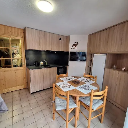 Apartman Vue Montagne - *